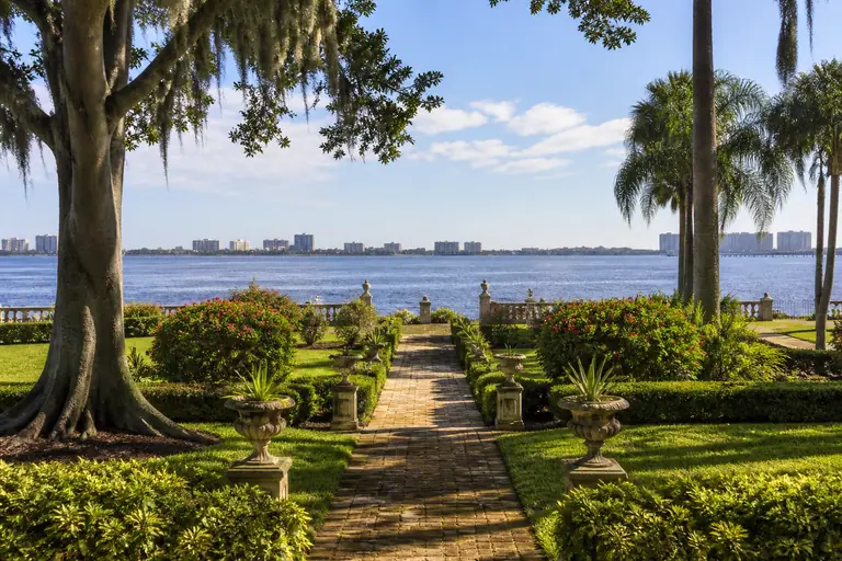 Photoreal editorial image for How Many Days Do You Need in Fort Myers?, inspired by Fort Myers, Florida