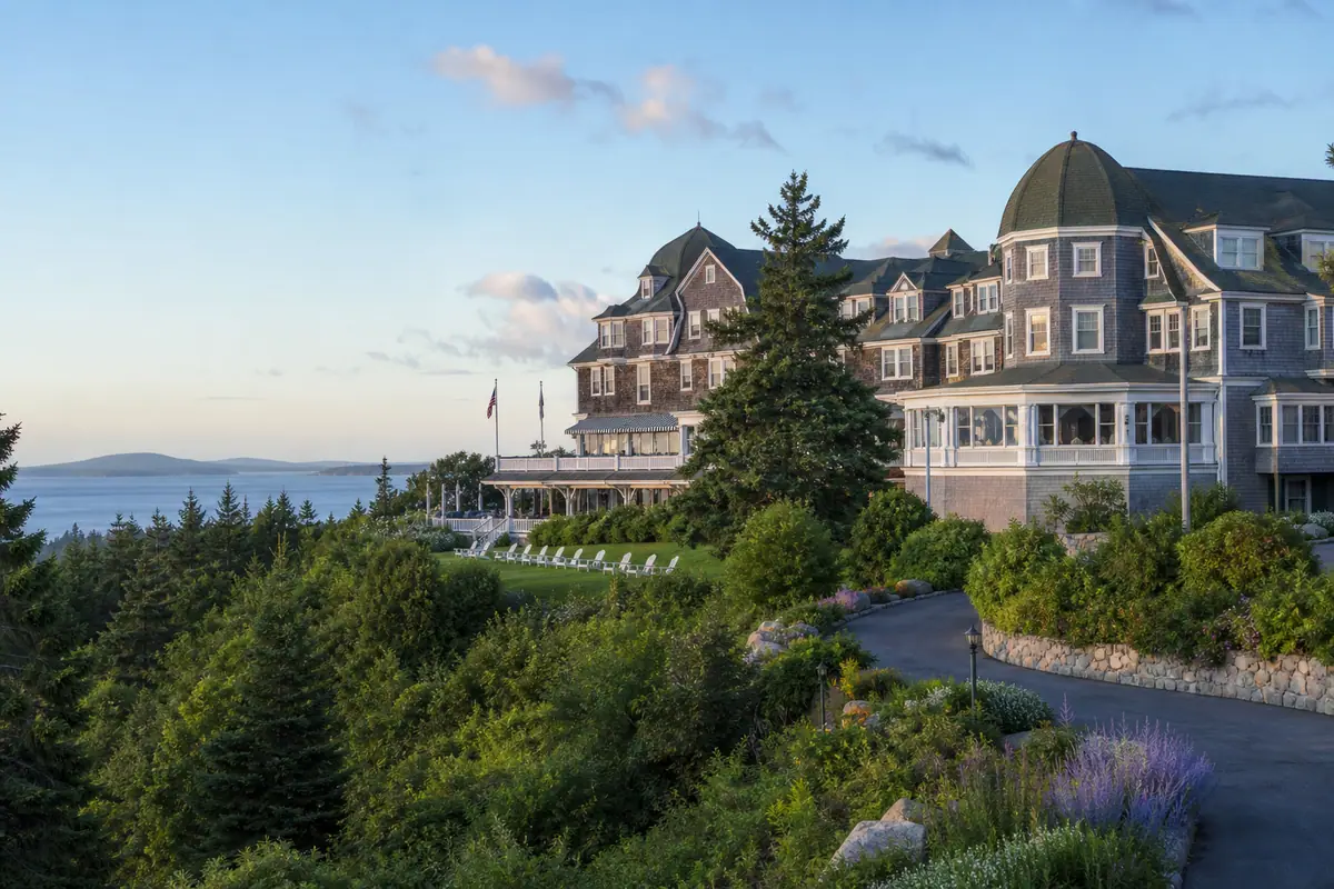 Photoreal view of Hampton Inn Bar Harbor in Bar Harbor, Maine
