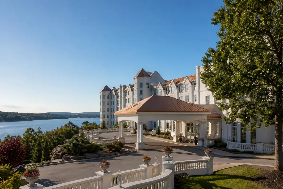 Photoreal travel-editorial view of Chateau on the Lake Resort Spa & Convention Center in Branson, Missouri