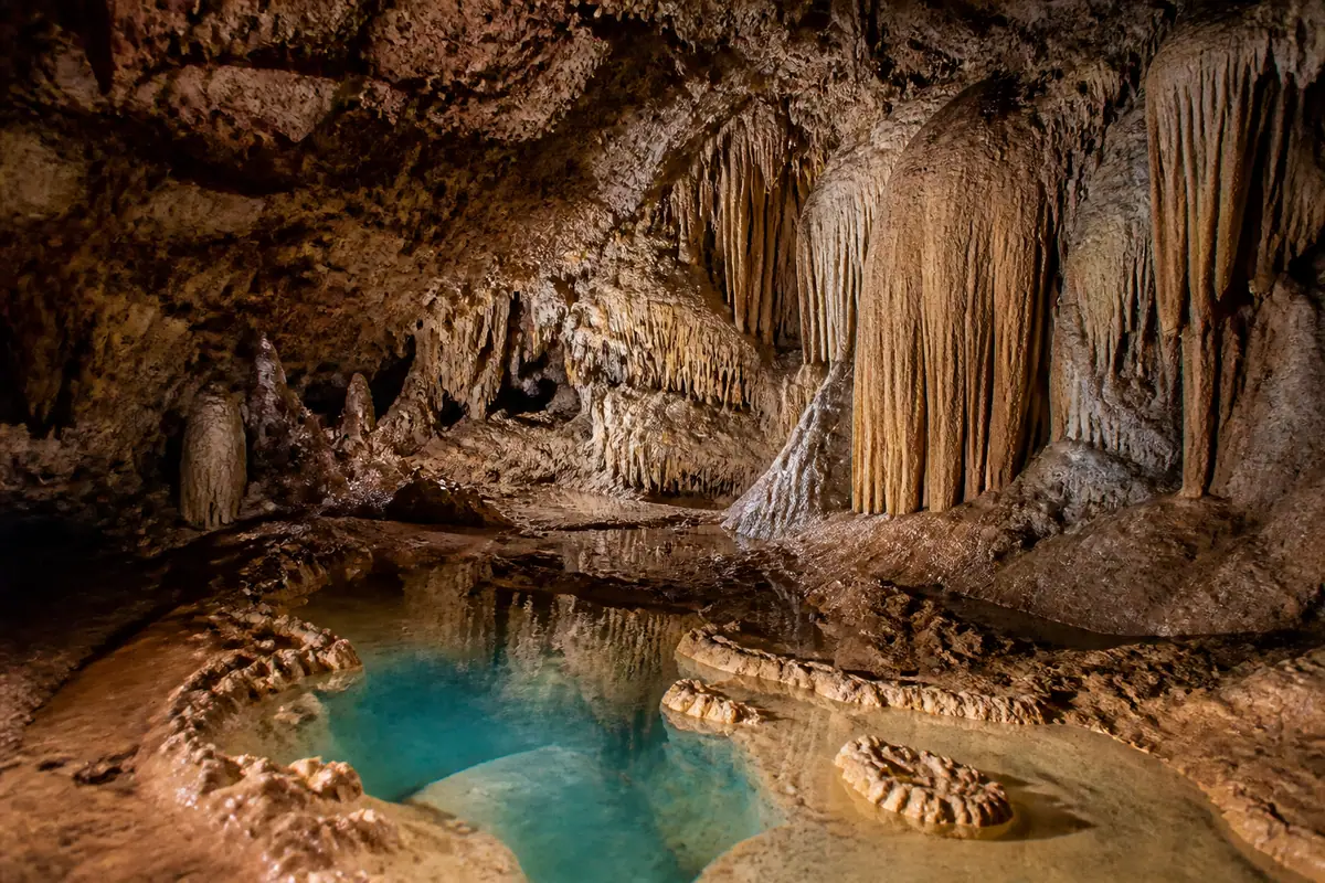 Photoreal view of Raccoon Mountain Caverns in Chattanooga