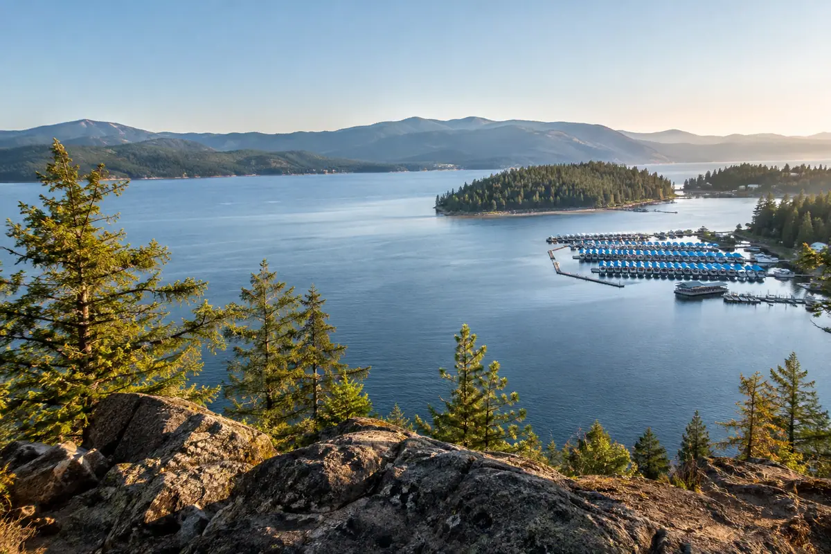 Photoreal editorial view of Hampton Inn & Suites Coeur d’Alene in Coeur d’Alene