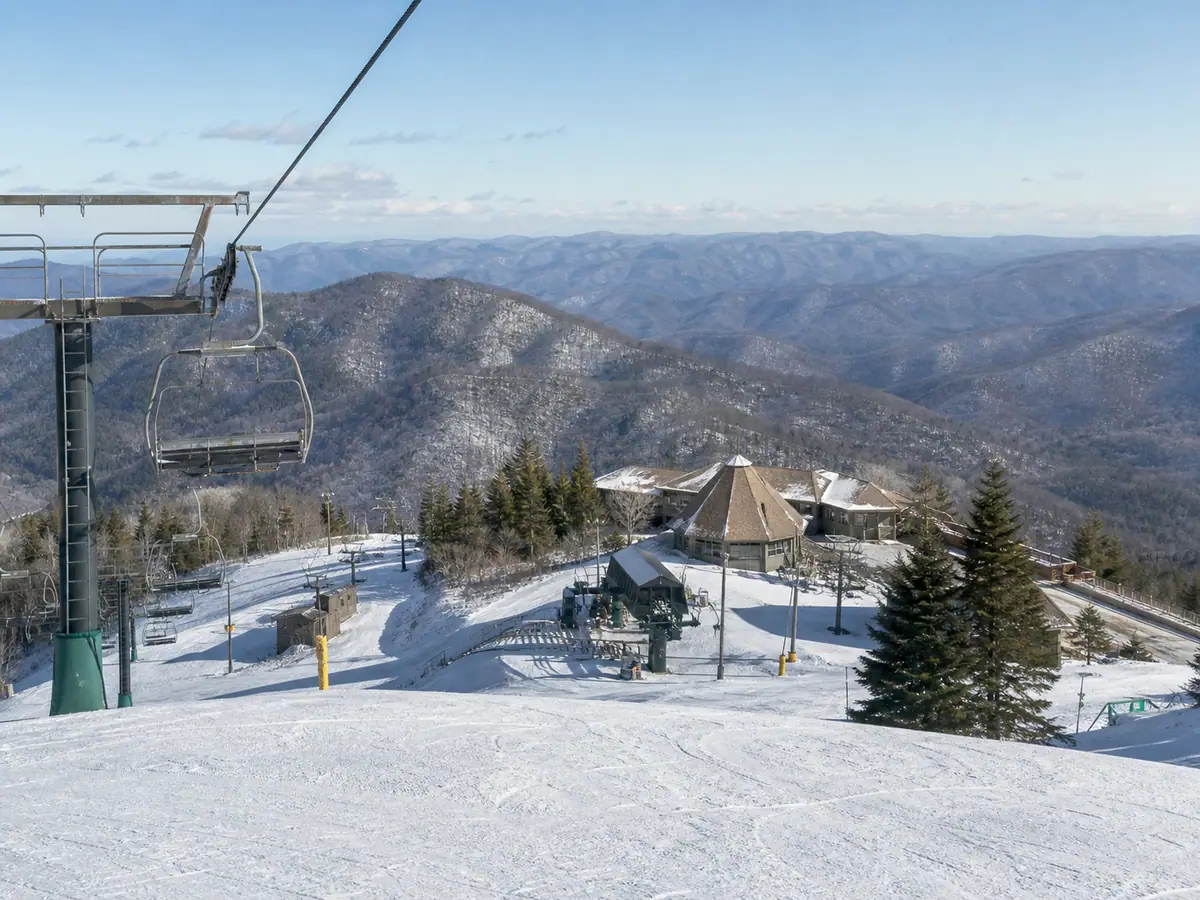Photoreal Ober Mountain scenic tram and activity area above Gatlinburg
