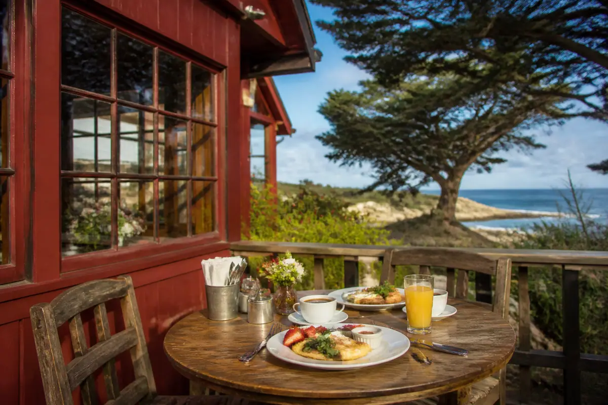 Photoreal dining scene representing Red House Cafe in Monterey