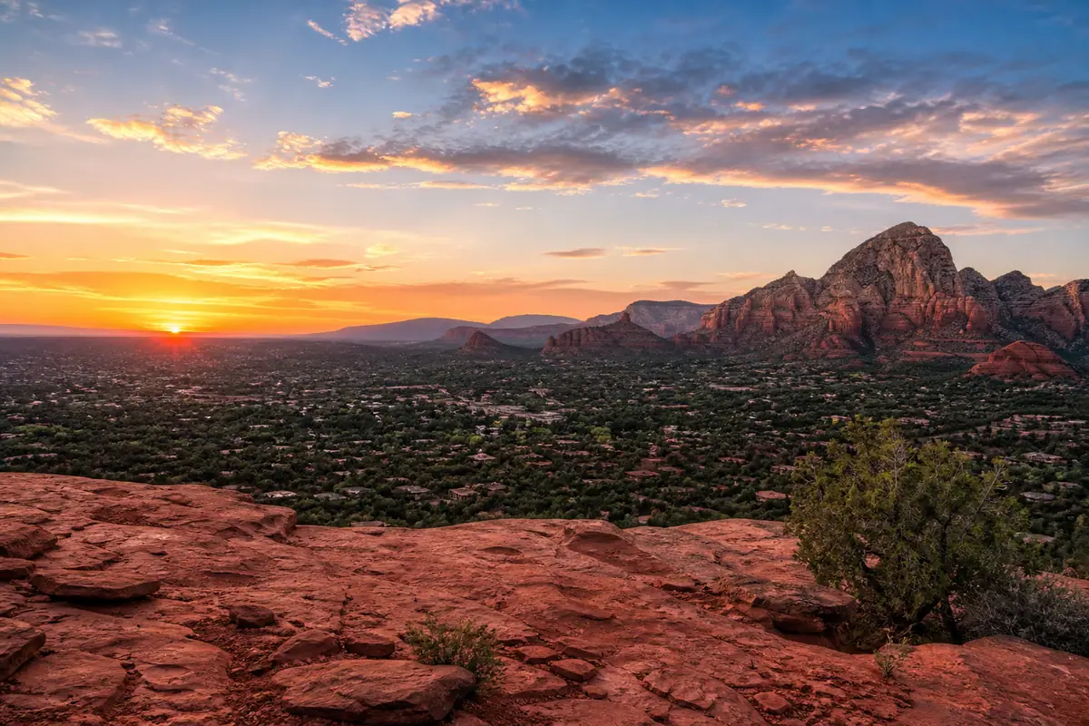 Photoreal travel-editorial view of Airport Mesa Scenic Lookout in Sedona, Arizona