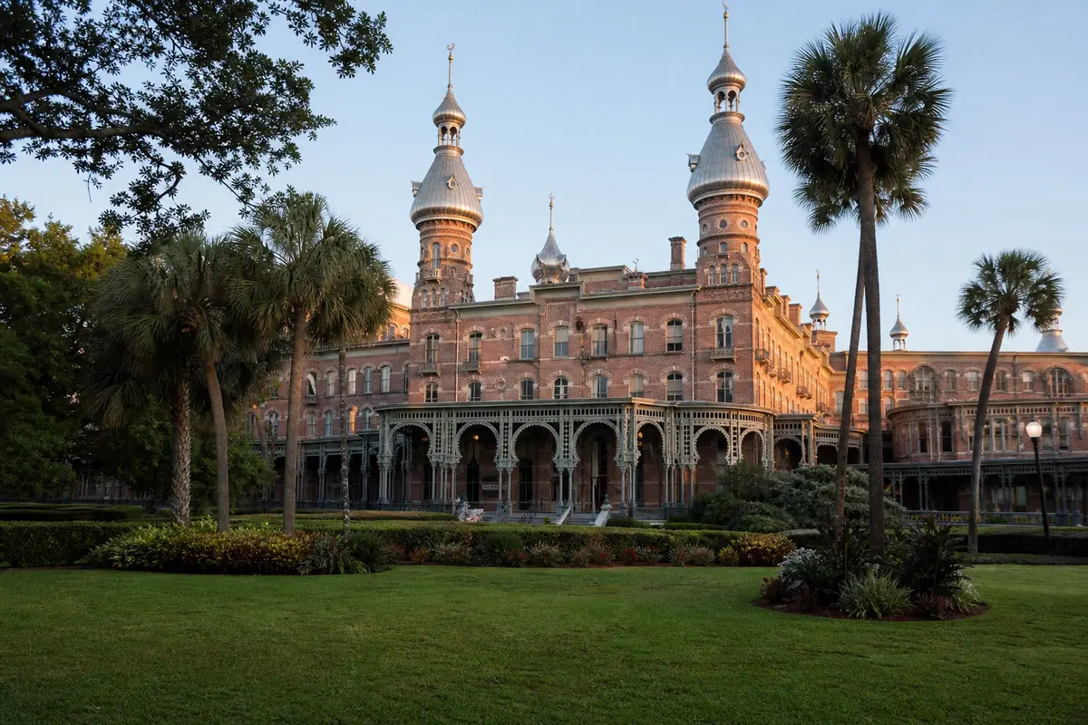 Photoreal travel-editorial scene representing Henry B. Plant Museum in Tampa